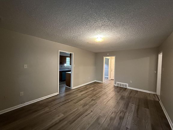 3rd image of 6420 Saginaw Rd