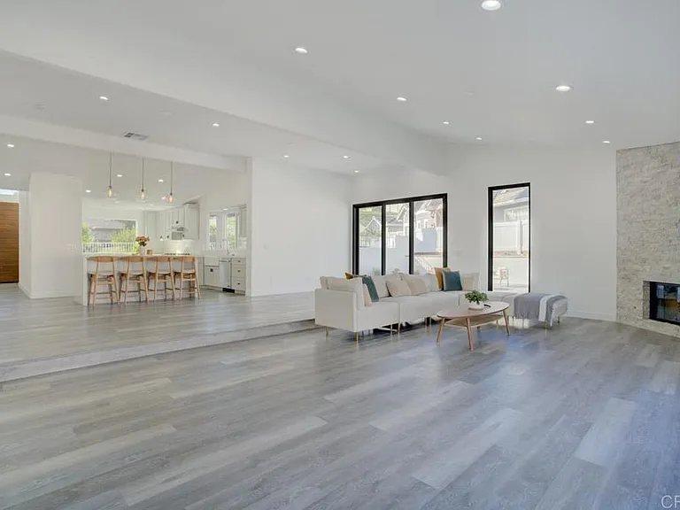 3647 Hazelhurst Pl — Photo 8