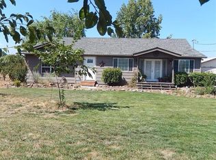 2359 Corey Rd, Central Point, OR 97502