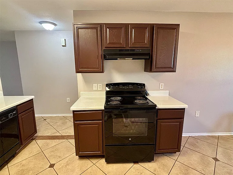 7424 Cayenne Ln — Photo 6
