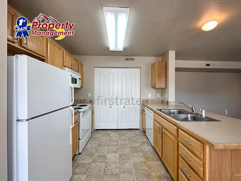 11884 W Cloverbrook Ln #201 — Photo 12
