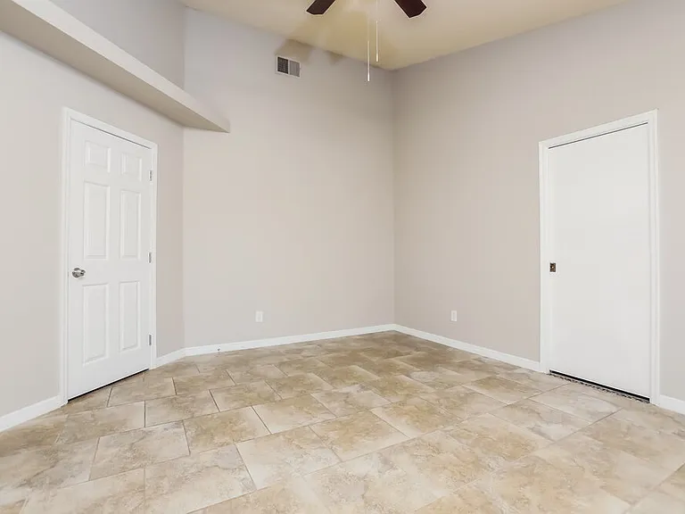 2523 Dovetail Dr — Photo 9