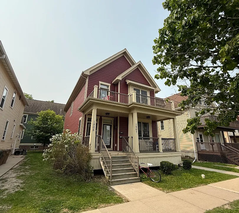 1205 Mound St #1