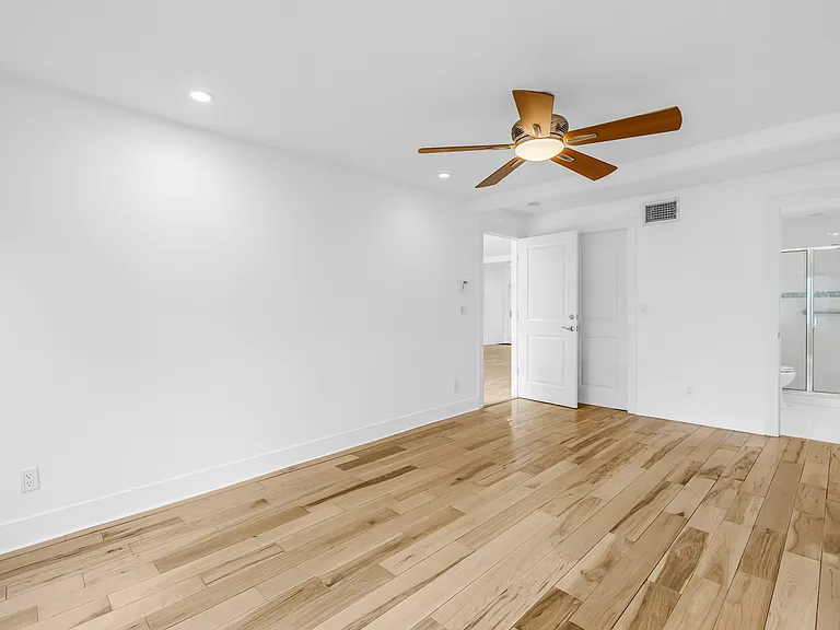 2605 Pass A Grille Way — Photo 14