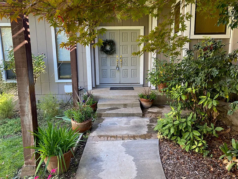 15800 Jackson St — Photo 4