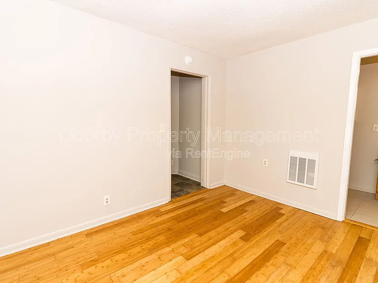 5345 Lazard St #B — Photo 4