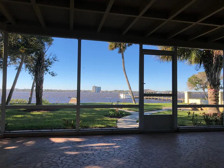 Views from every room!