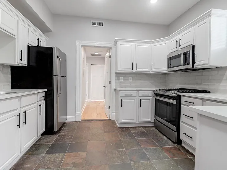 167 Fishburne St — Photo 33