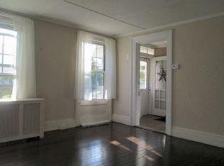 78 Prospect St APT 1S, Huntington, NY 11743