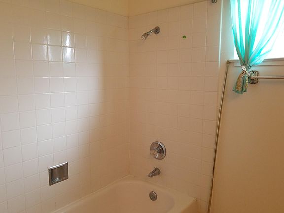 2nd image of 6385 Vicanna Dr