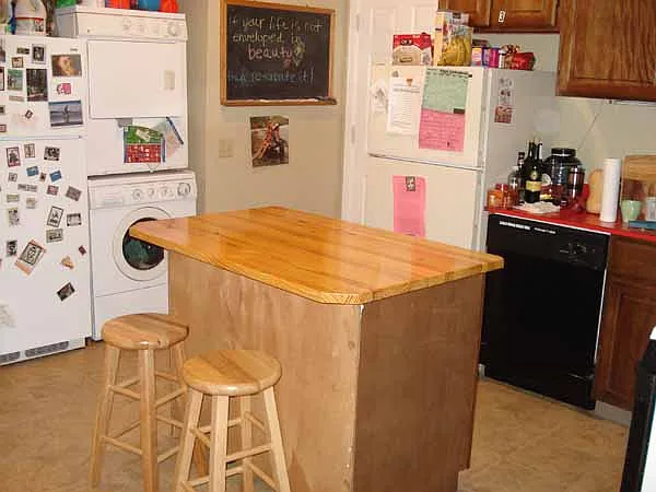 6 bed, 1500 sqft, $645 — Photo 3