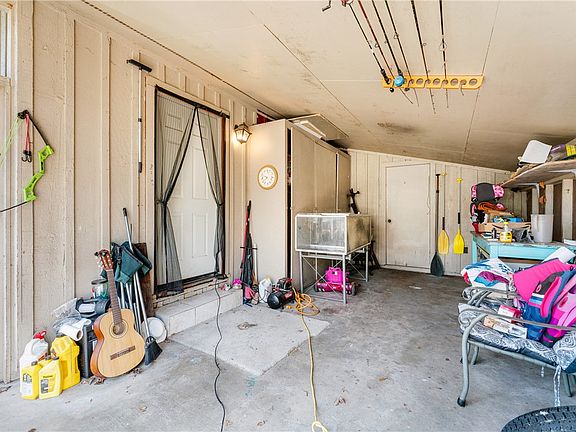 3rd image of 2 Hindon Ln