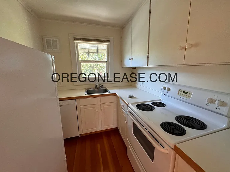 542 E 12th Ave #4 — Photo 7