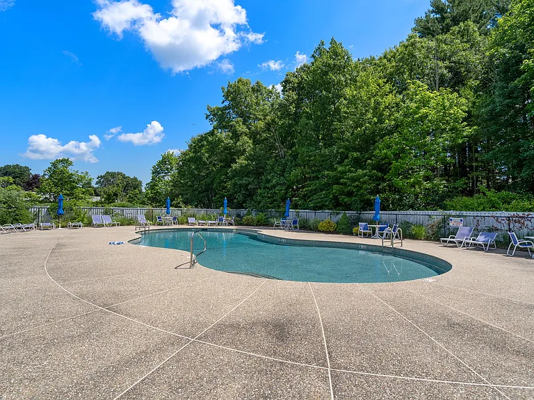 47 Bayberry Dr #2 — Photo 23