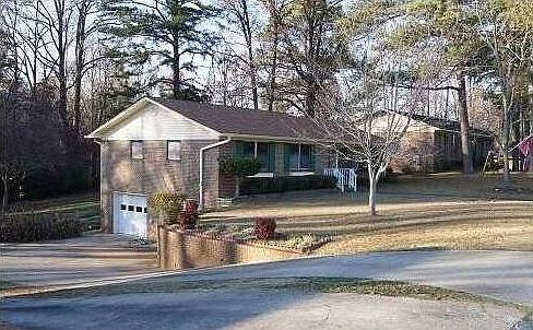 2nd image of 412 Holly Dr