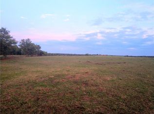 458 Bluhm Rd, West, TX 76640