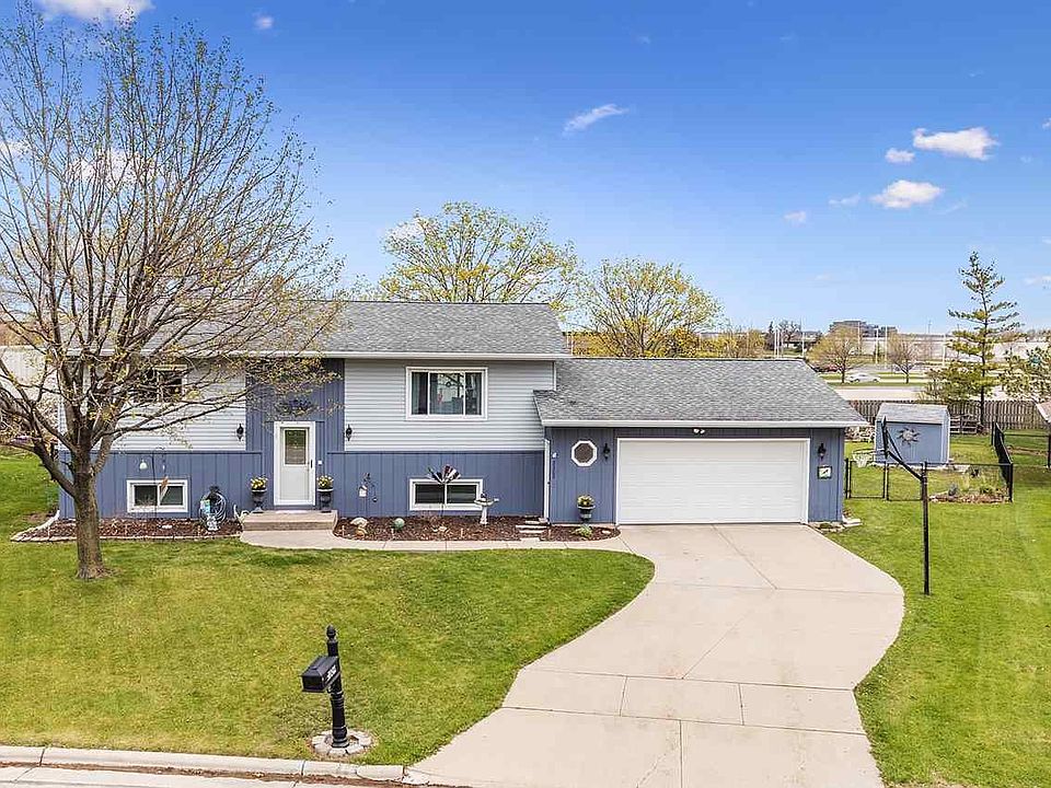 2309 Brantwood Drive Neenah