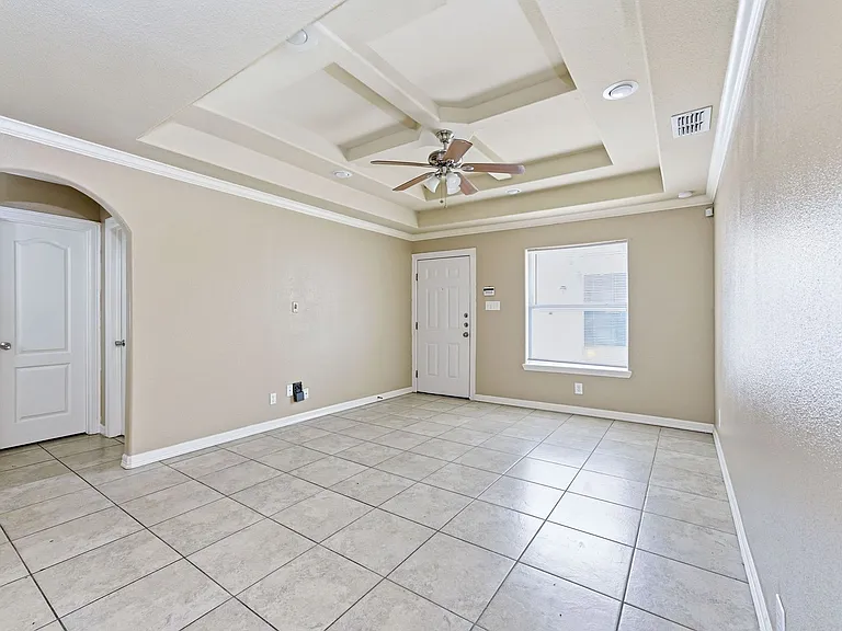 3602 S Fairmont Ave — Photo 6