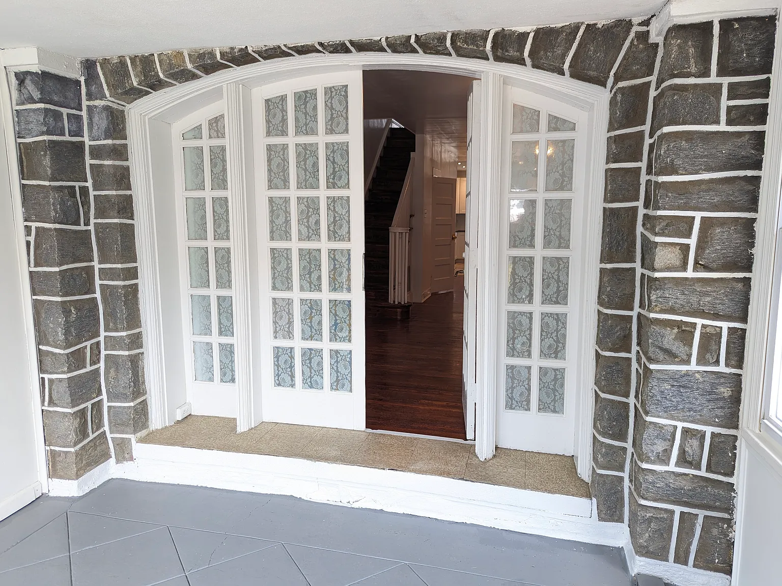 3 bed, 1.5 bath, 1495 sqft, $1,890 — Photo 1