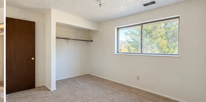 2 bed, 835 sqft, $1,350 — Photo 3