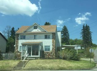 711 9th St, Windber, PA 15963