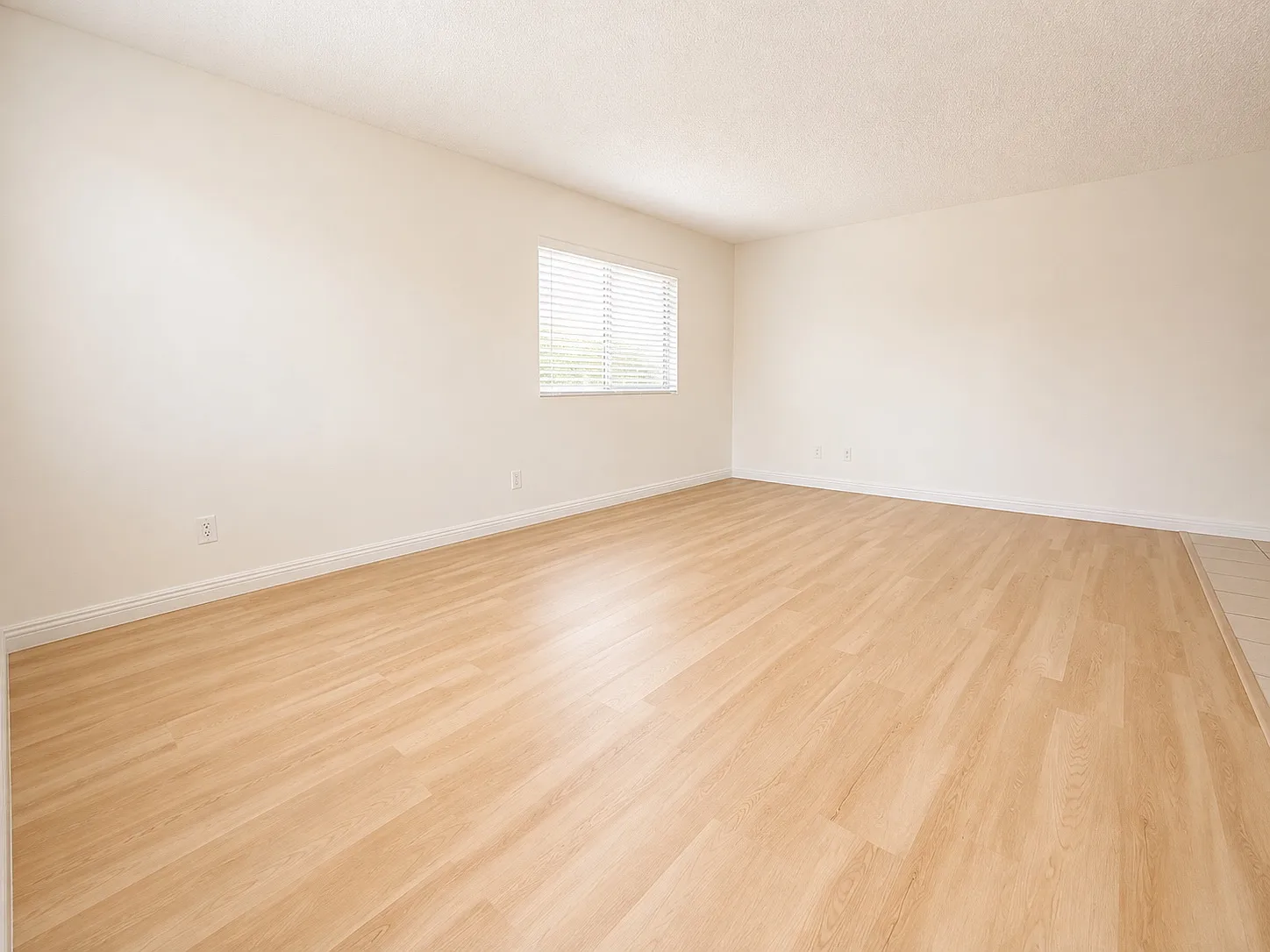 2 bed, 771 sqft, $2,000 — Photo 2
