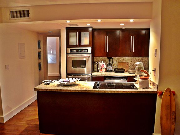 5th image of 1035 West Ave APT 501