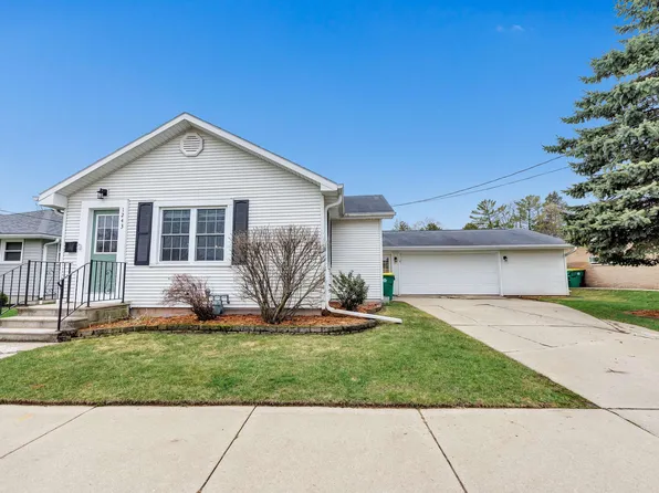 1243 Elmore St, Green Bay, WI 54303