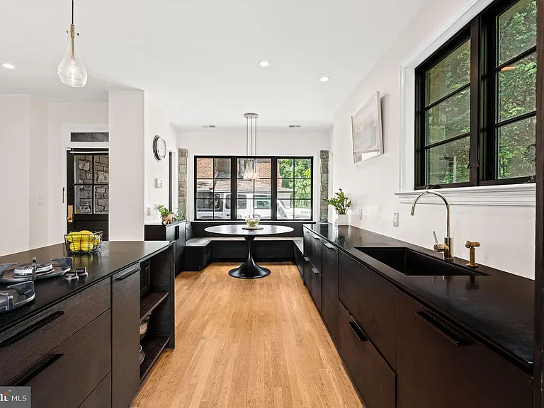 1623 Jonquil St NW — Photo 4