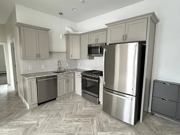 (undisclosed Address), Cumberland, RI 02864