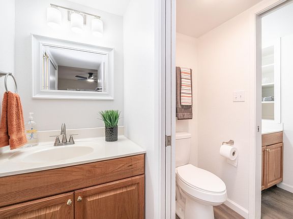 5th image of 7928 N 46TH Avenue