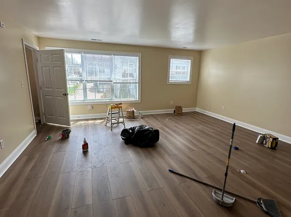 125 Main St #101, East Haven, CT 06512