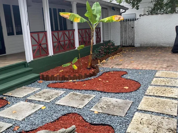 318 S J St, Lake Worth, FL 33460