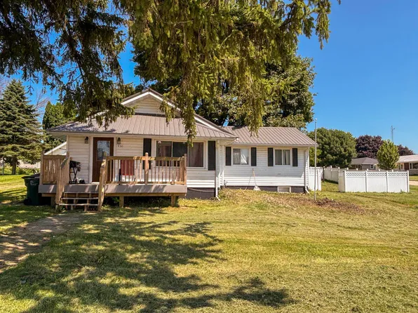930 5th St, Fennimore, WI 53809
