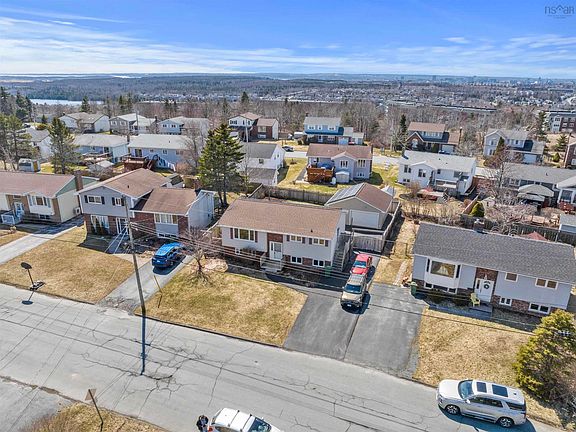 2nd image of 80 Wexford Rd