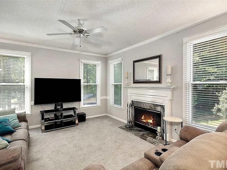 3209 Daingerfield Dr — Photo 20