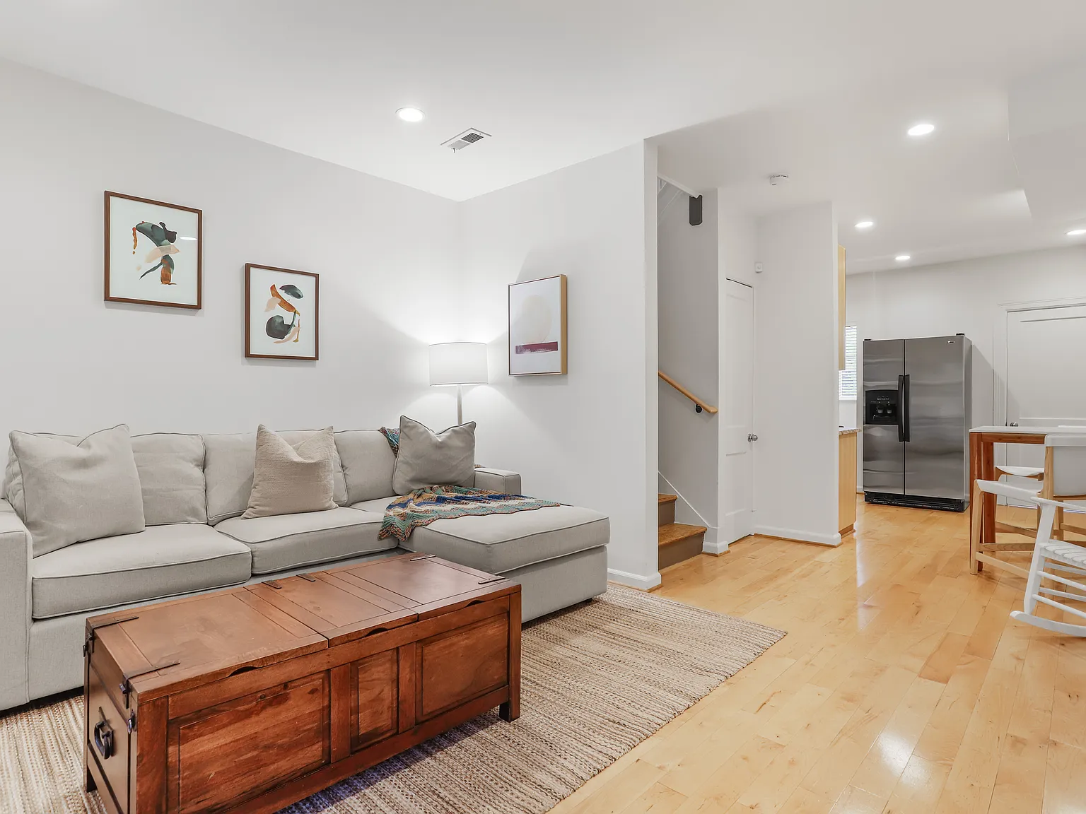 2 bed, 2.5 bath, 1500 sqft, $7,950 — Photo 3