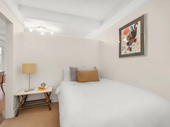 405 West 23rd Street 9I image 5 of 6