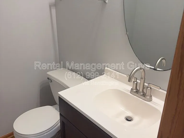 1013 Newport Ave — Photo 11