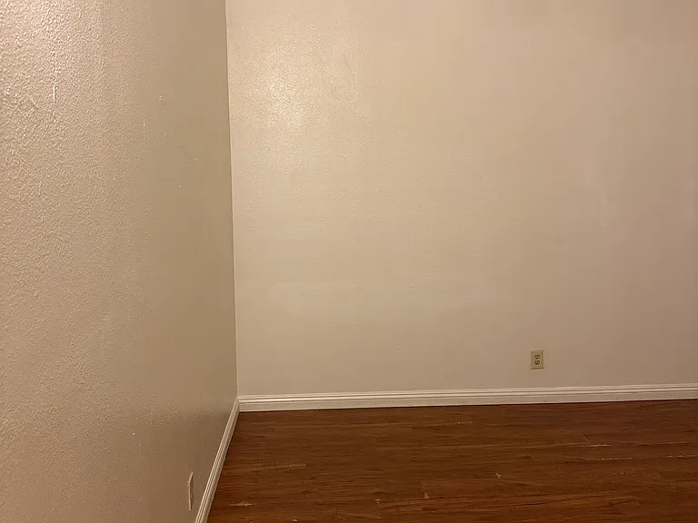 14841 Hunter Ln — Photo 2