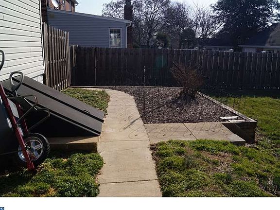 3rd image of 114 Catalpa Ave