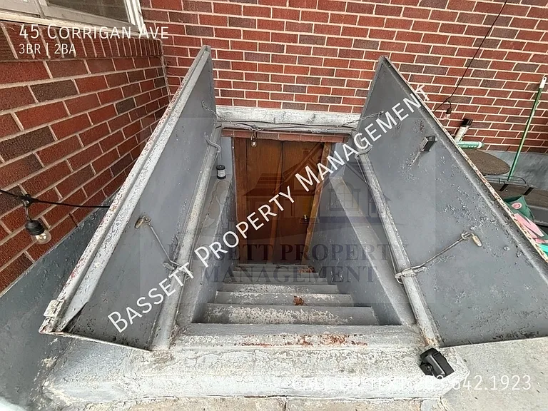 45 Corrigan Ave — Photo 37