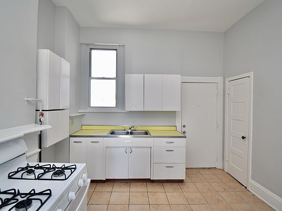 5th image of 2647 Colerain Ave APT 4