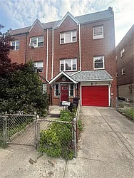 27 Cass Place
