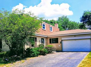 2739 N Harvard Ave, Arlington Heights, IL 60004