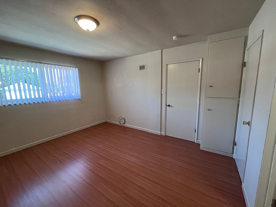 Living room View 2