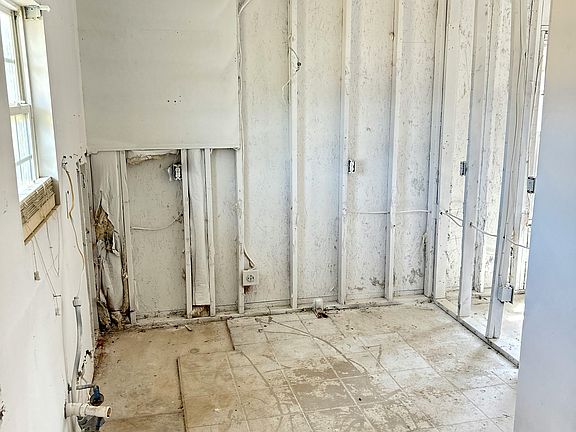 4th image of 630 Mill Stone Blf