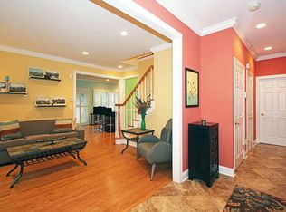 32 Oak Tree Ln, Bloomfield, NJ 07003