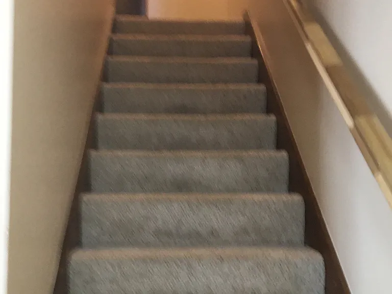 stairway to 2nd floor