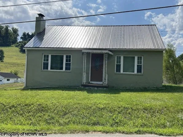168 Holbert Rd, Fairmont, WV 26554